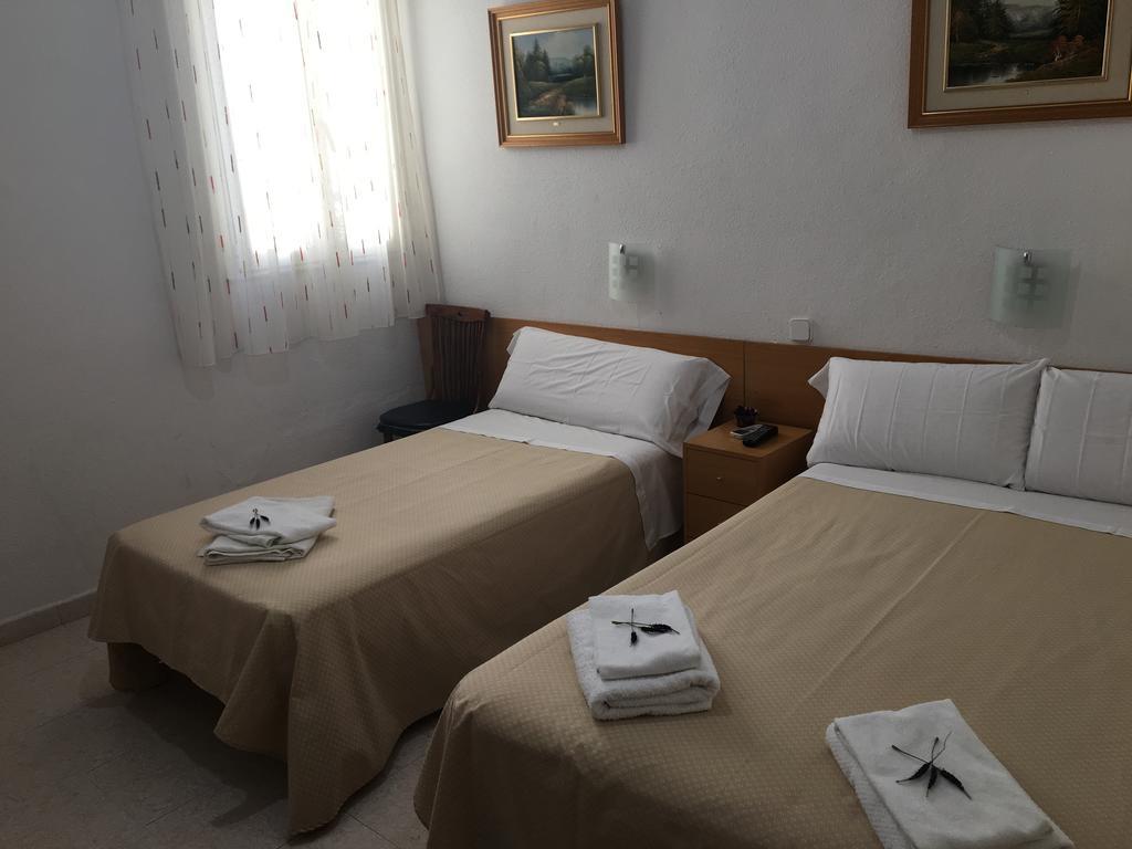 Hostal R. Lido Madrid Luaran gambar