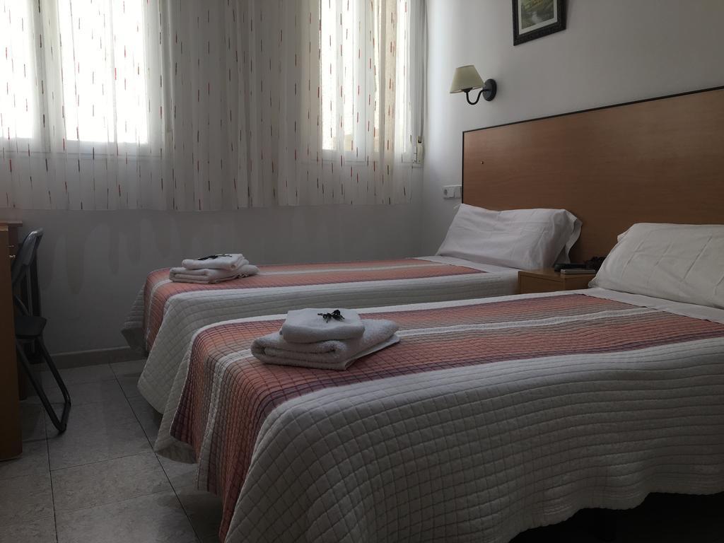 Hostal R. Lido Madrid Luaran gambar